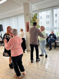 f5098648-791e-48f8-a299-80e4be7c232b