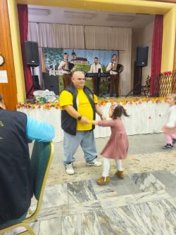 c310fd7b-912e-40d5-acde-32a02bddfd54