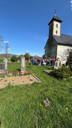 33b19c50-1986-445b-b407-c31edb152c01