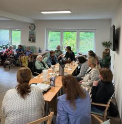 Návšteva v dlhom poli - de670421-a375-4387-8e62-1675a5f3e90b