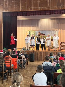 Prezentácia divadelného predstavenia v Mikušovciach