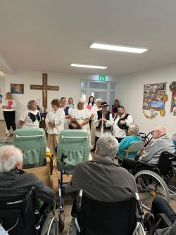 Prezentácia divadla - Dom seniorov Dlhé Pole