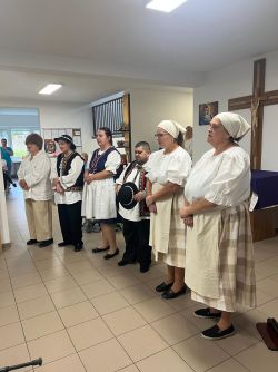 c63f944e-fc30-43c2-92a4-0430e4c570ce