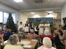 Zariadenia pre seniorov Dubina - prezentácia divadelného predstavenia